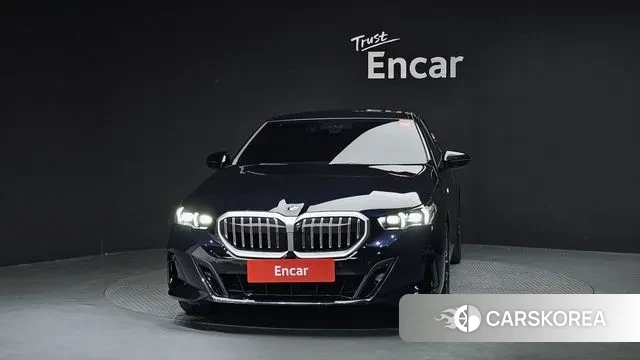 BMW 5 Series (G60) id 3031571 из Кореи 13