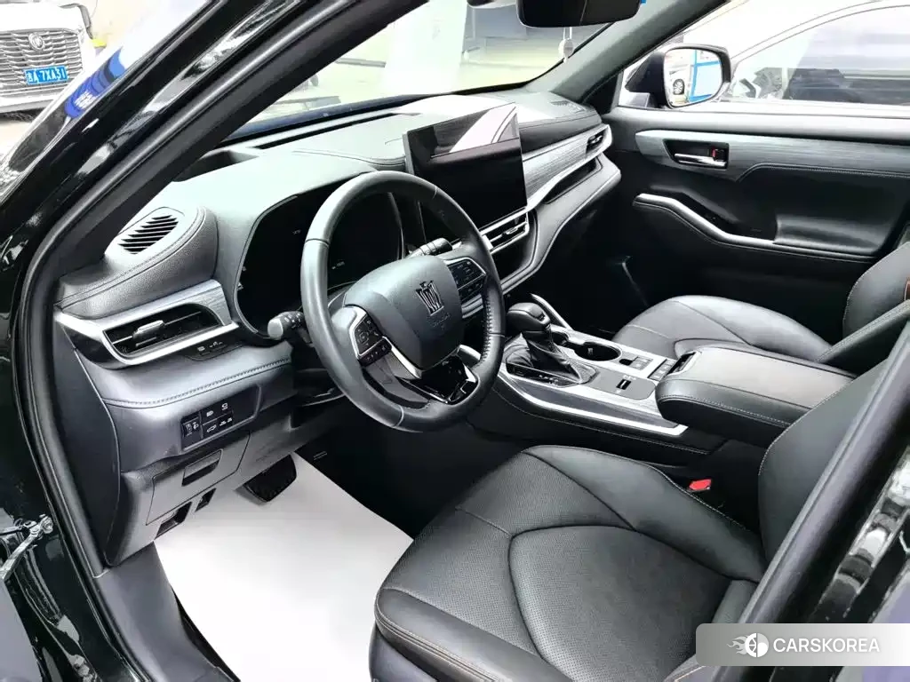 Toyota Crown 2026 Черный из Китая, фото 3