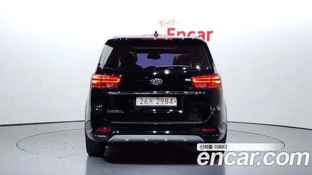 Kia The New Carnival id 2281549 из Кореи 13