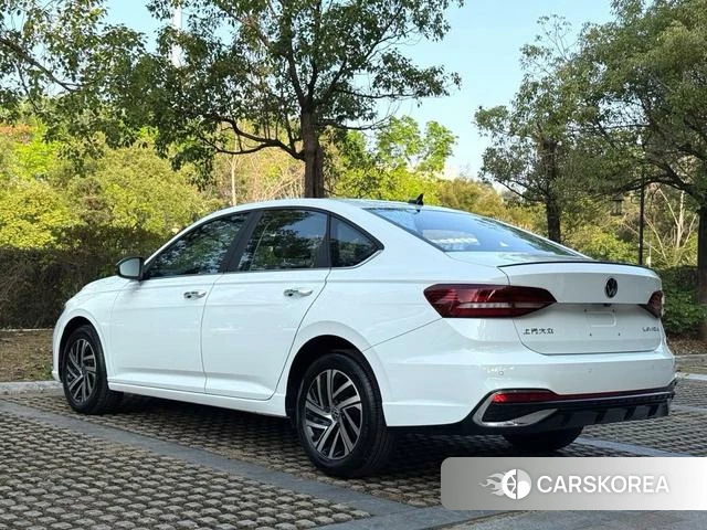 Volkswagen Lavida 2024 Белый из Китая, фото 3