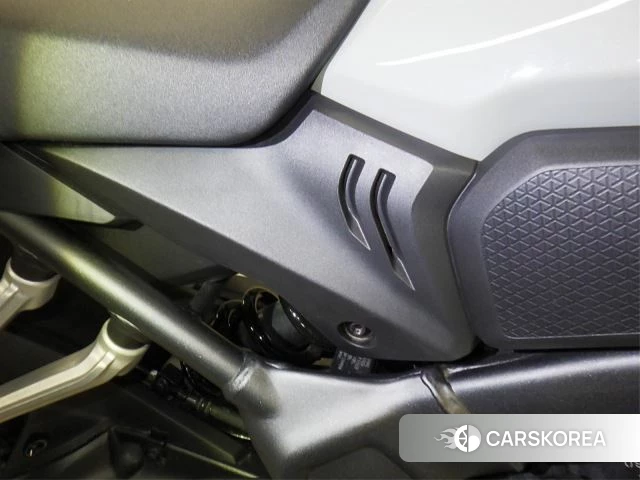 Проданный Honda CB650R E-CLUTCH id 3996927 из Японии, фото 17