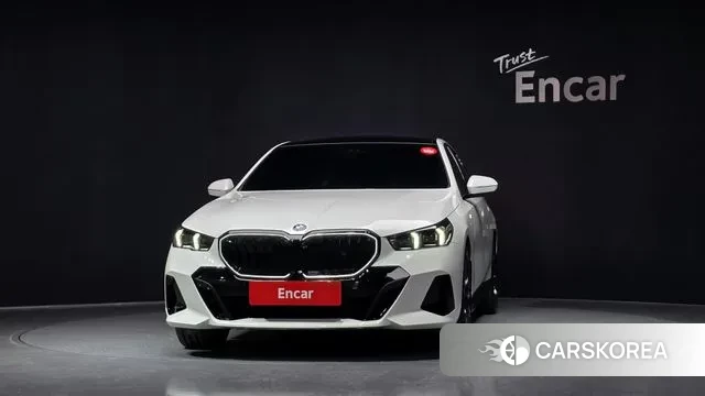 BMW 5 Series (G60) id 3538413 из Кореи 13