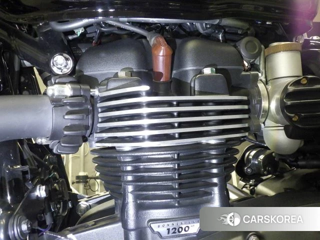 Engine photo