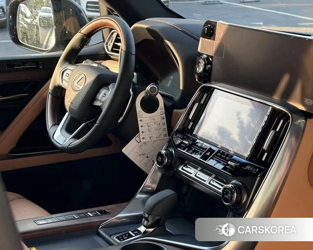 Lexus LX 2025 Черный из Китая, фото 3