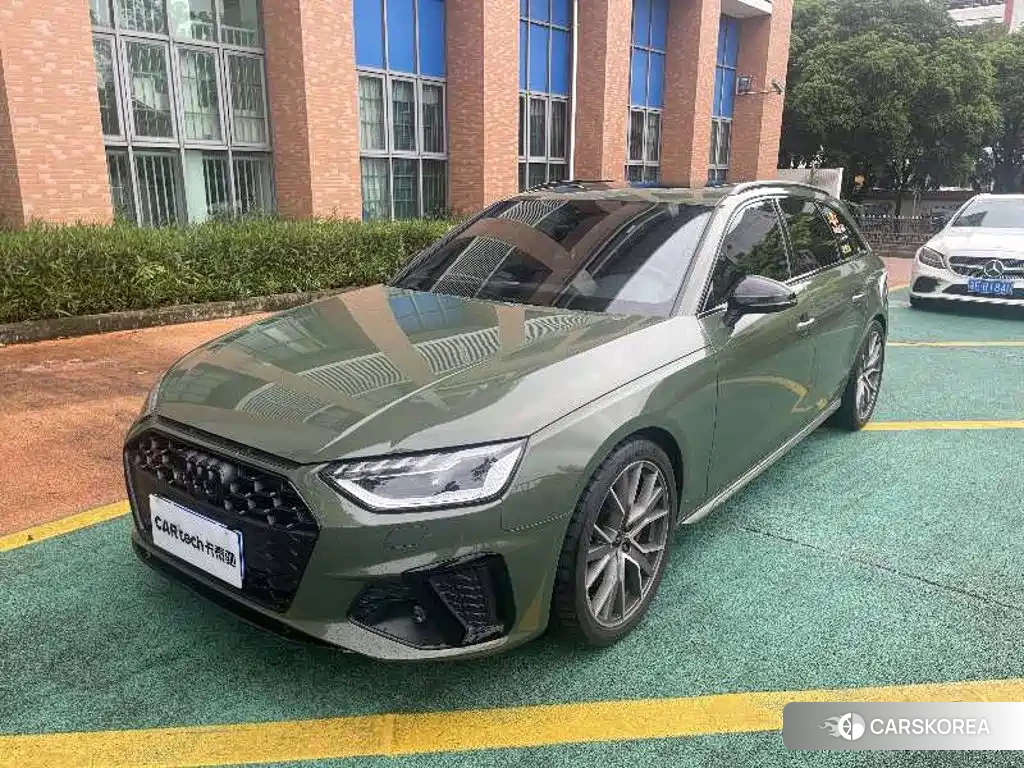 Audi S4 2023 Зеленый из Китая, фото 3