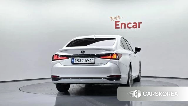 Lexus ES300h 7th generation id 3818065 из Кореи 13