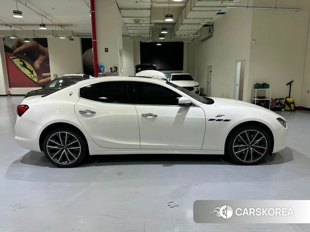 Maserati Ghibli id 4462892 из Кореи 9