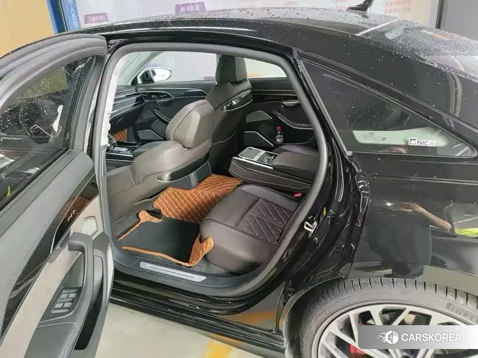 Audi S8 2021 Черный из Китая, фото 3