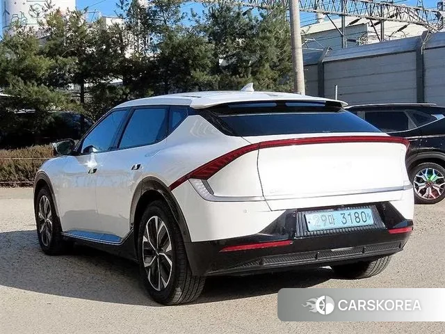 Kia EV6 id 3680457 из Кореи 13