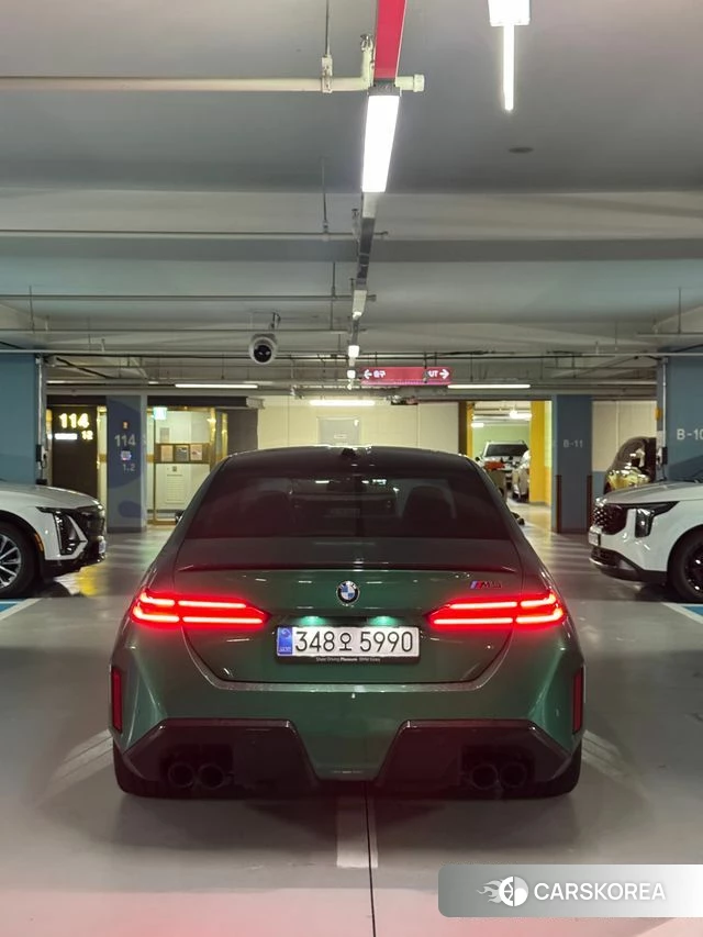 BMW M5 (G90) 2025 Зеленый из Кореи, фото 3