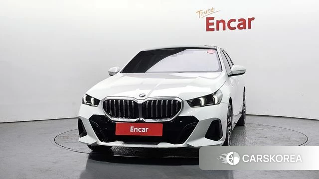 BMW 5 Series (G60) id 4248138 из Кореи 23