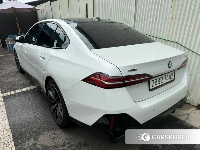 BMW 5 Series (G60) 2026 Белый из Кореи, фото 6