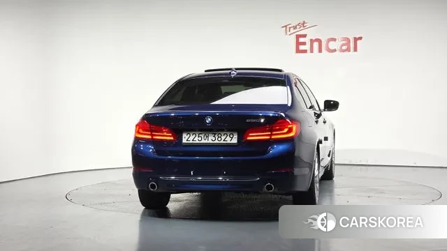 BMW 5 Series (G30) id 3374453 из Кореи 13