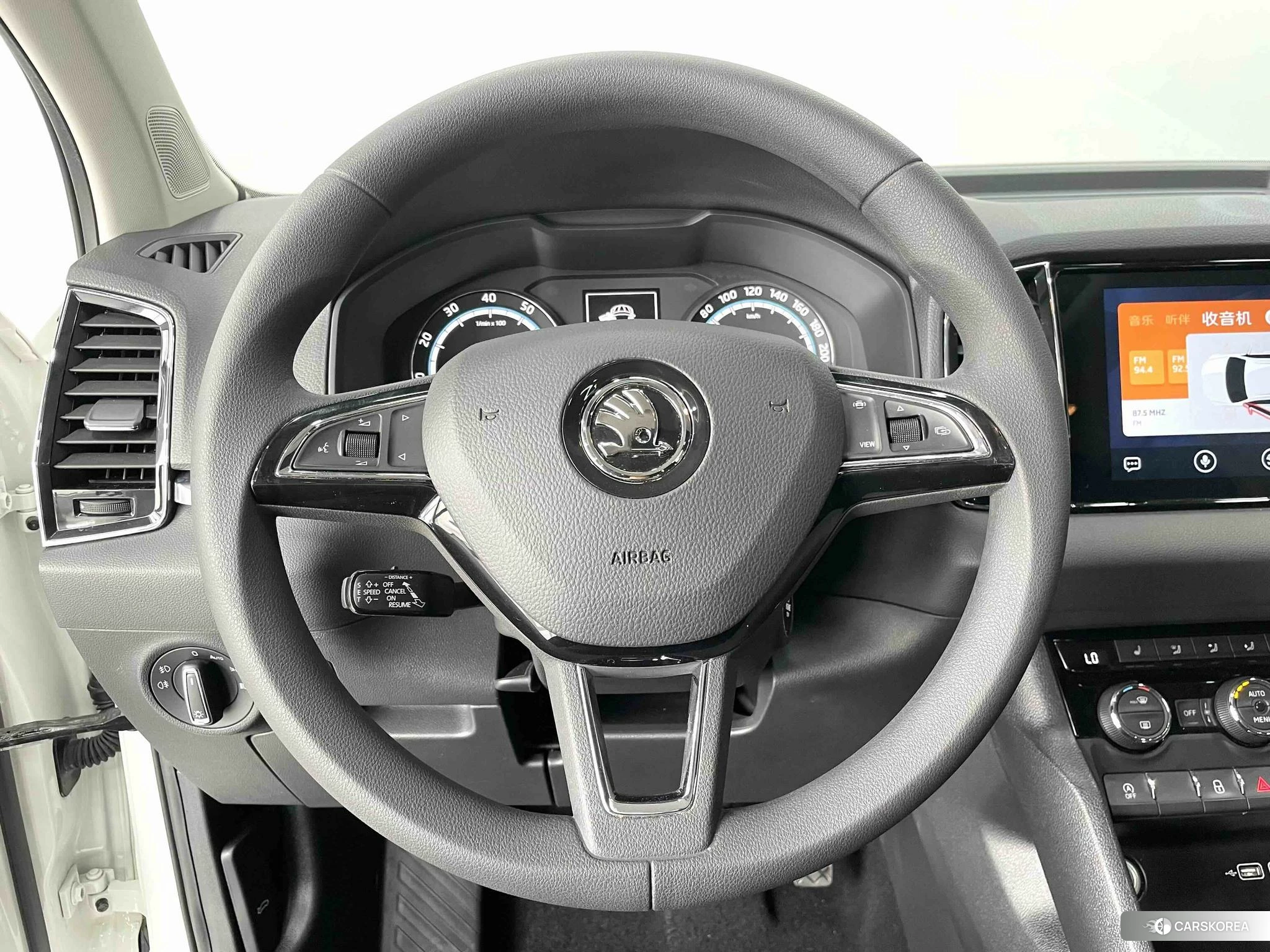 Skoda Krok id 4426496 из Китая 15