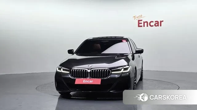 BMW 5 Series (G30) id 3701564 из Кореи 13