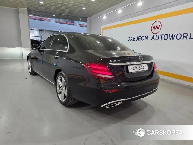 Mercedes-Benz E-Class W213 id 3641706 из Кореи 13