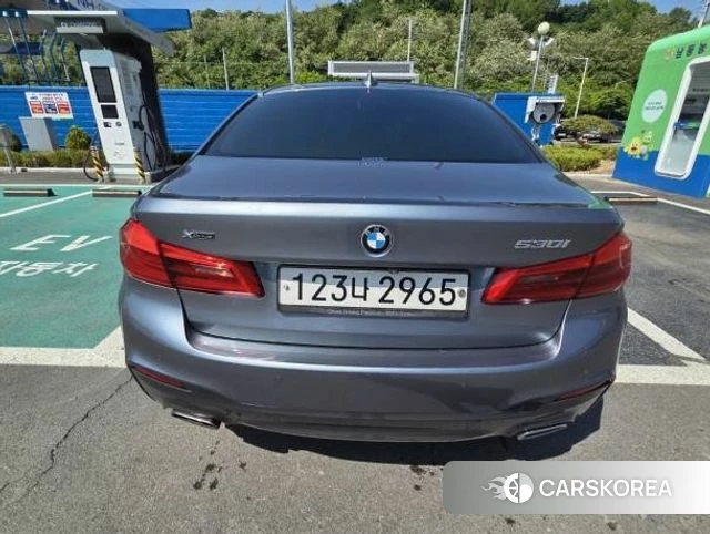 BMW 5 Series (G30) 2018 Серый из Кореи, фото 3