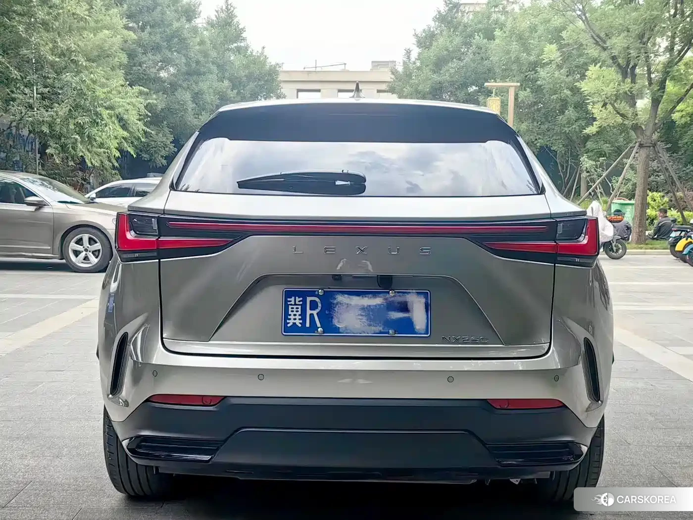 Lexus NX 2023 Зеленый из Китая, фото 3