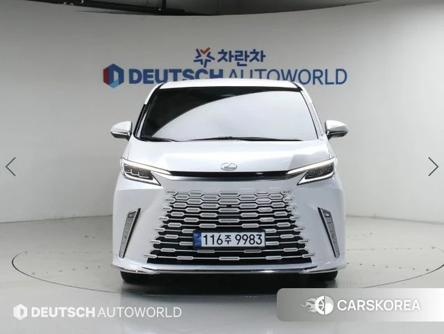 Lexus LM Second Generation 2025 Белый из Кореи, фото 3
