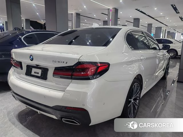 BMW 5 series 2022 Белый из Китая, фото 3