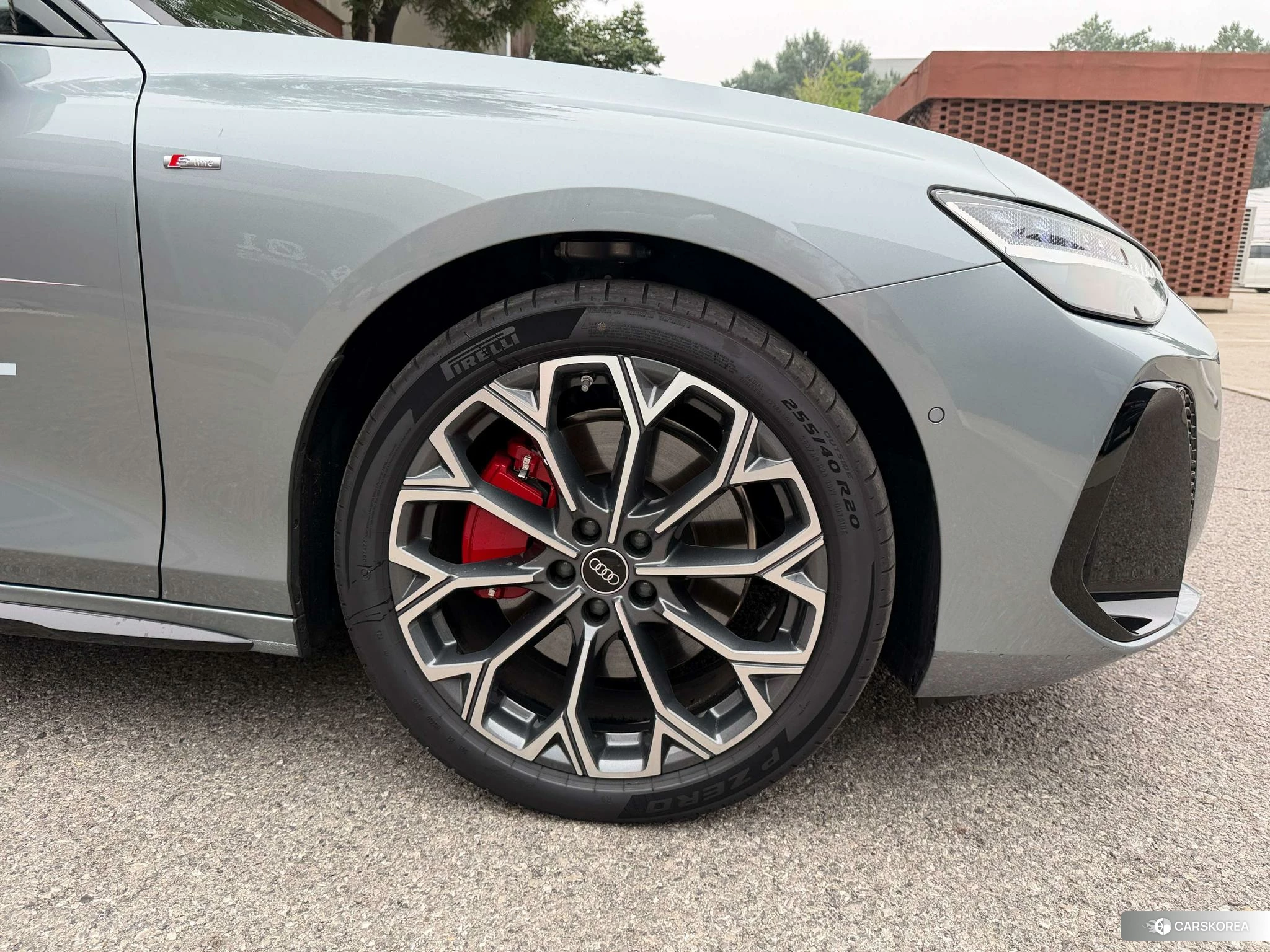 Audi A6L id 4473987 из Китая 12