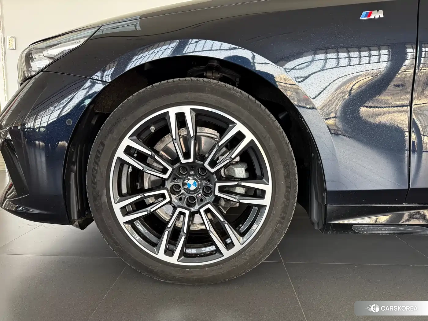 BMW 5 series 2025 Черный из Китая, фото 5