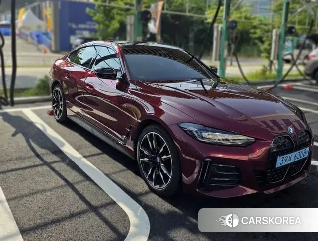 BMW i4 2023 Красный из Кореи, фото 3