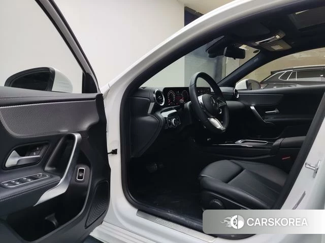 Mercedes-Benz Class A id 4207729 из Китая 11