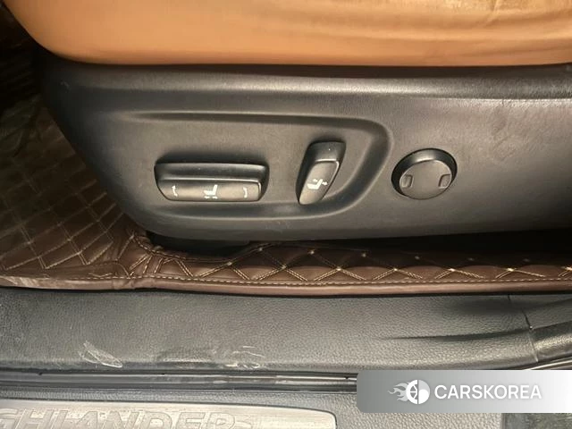 Toyota Highlander id 4275499 из Китая 8