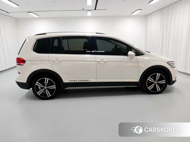 Volkswagen Touran L id 4255831 из Китая 13