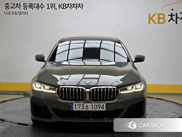 BMW 5 Series (G30) id 3037585 из Кореи 13