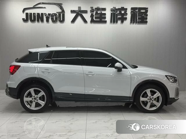 Audi Q2L id 4297537 из Китая 21