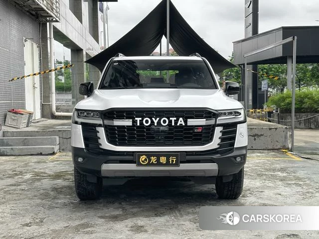 Toyota Land Cruiser (imported) 2025 Белый из Китая, фото 3