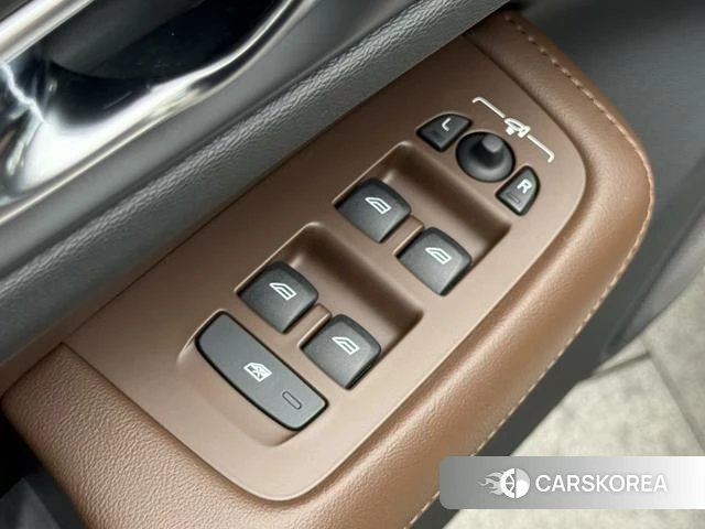 Volvo S60 id 4215695 из Китая 17
