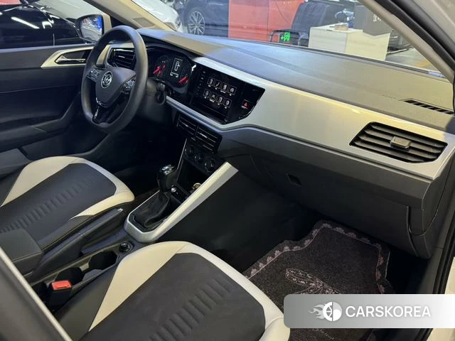 Volkswagen Polo 2022 Белый из Китая, фото 6