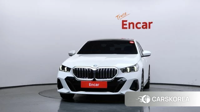 BMW 5 Series (G60) id 4329536 из Кореи 13