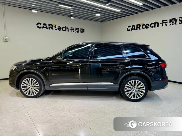 Audi Q7 id 3889881 из Китая 23
