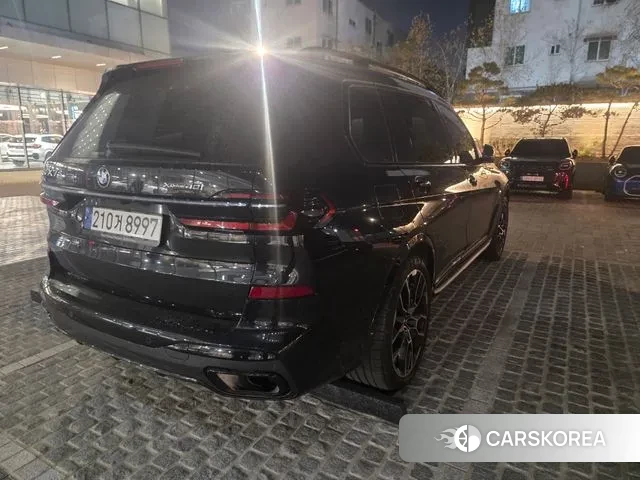 BMW X7 (G07) 2023 Черный из Кореи, фото 3