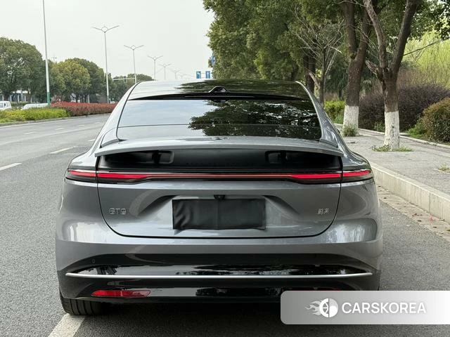 Weilai ET9 id 3908055 из Китая 13