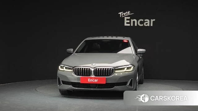 BMW 5 Series (G30) id 3935870 из Кореи 13