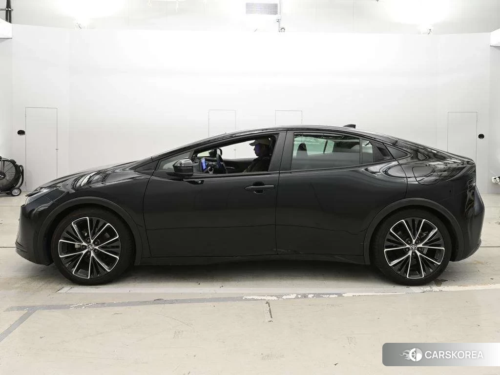 Toyota Prius 2025 из Японии, фото 3