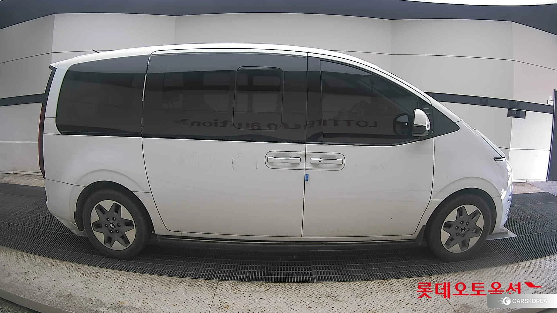 Hyundai Staria id 4504389 из Кореи 23