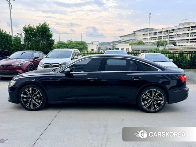 Audi A6L id 4328973 из Китая 13