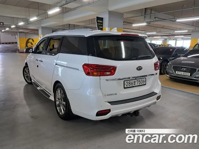 Kia The New Carnival id 2948648 из Кореи 13