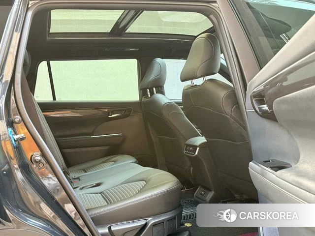 Toyota Crown Lufang 2022 Черный из Китая, фото 4