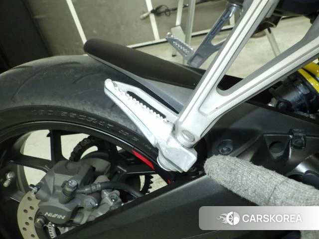 Проданный Honda CBR650R id 4006181 из Японии, фото 17