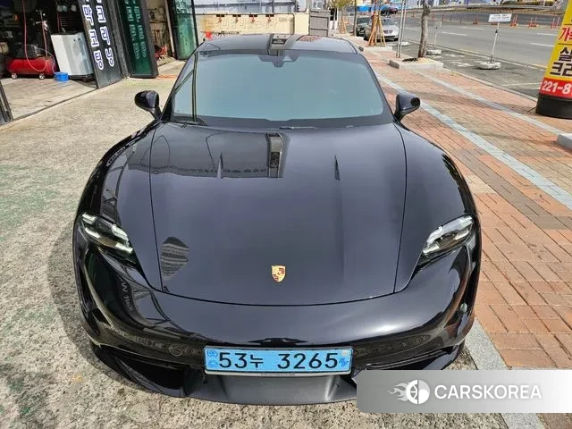 Porsche Taycan id 3759868 из Кореи 13