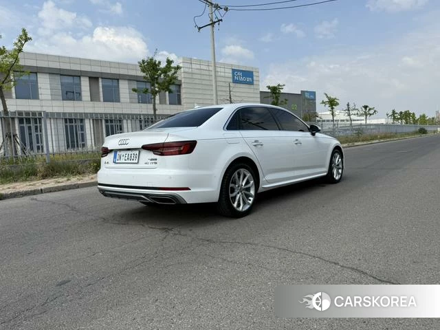 Audi A4L 2020 Белый из Китая, фото 3