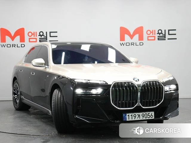 BMW 7 Series (G70) id 3890195 из Кореи 13