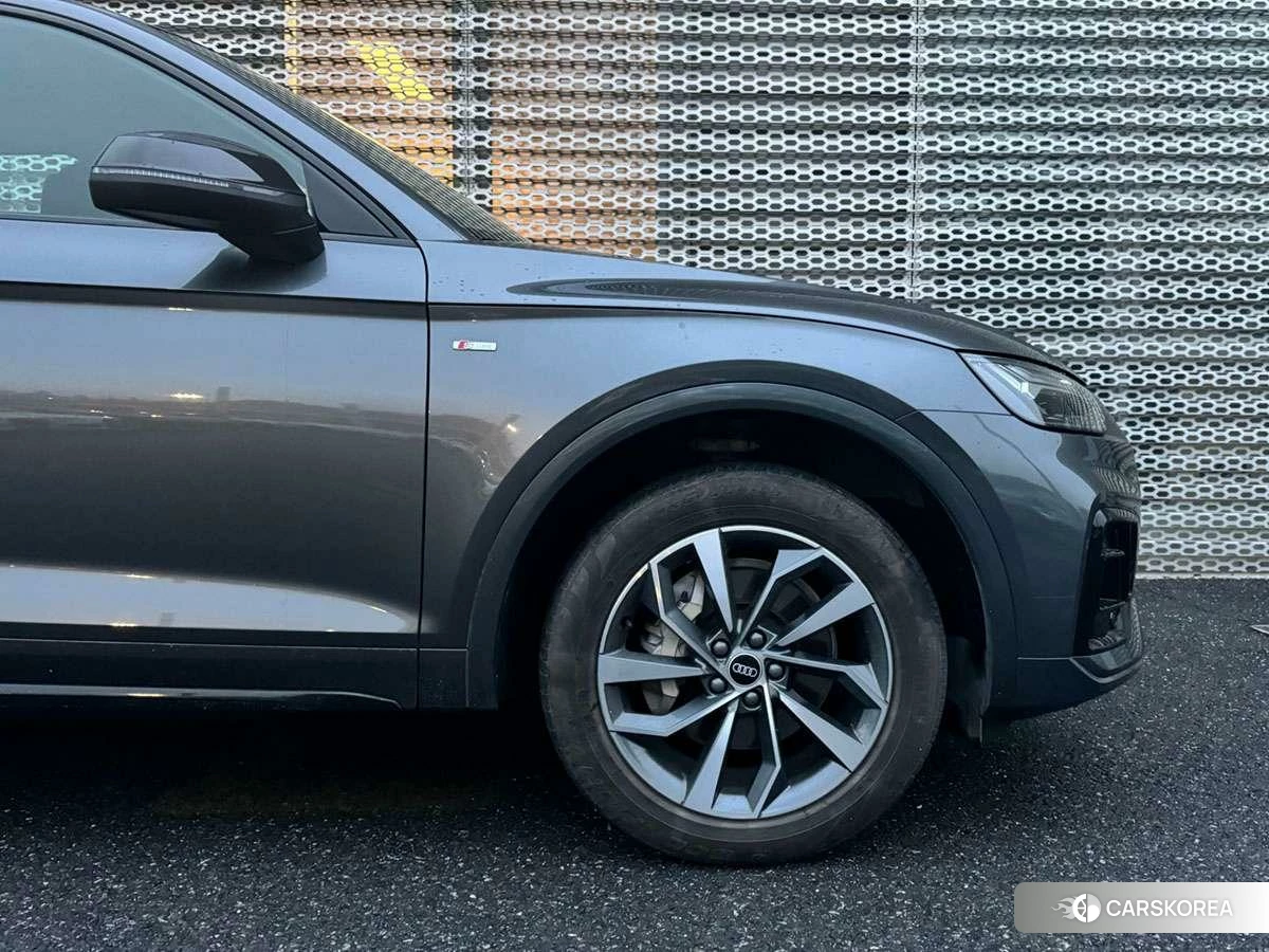 Audi Q5L id 4513453 из Китая 9